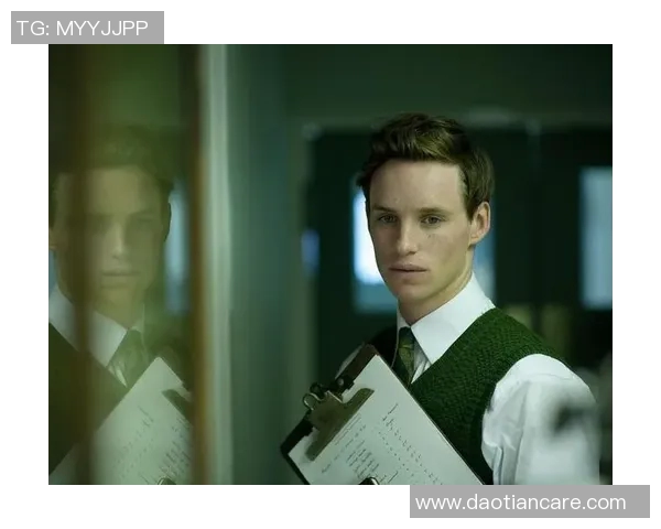 当足球明星与秃头的幽默碰撞揭示了人生的另一种精彩与自信