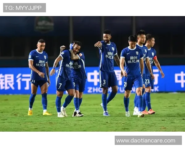 武汉足球队强势领跑邀请赛积分榜积分高达95分展现冠军实力